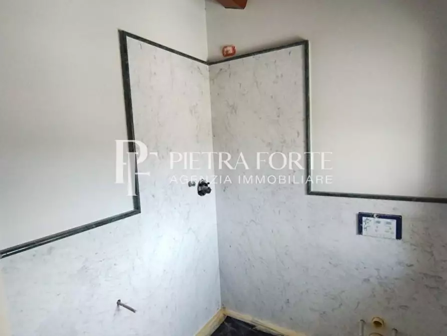 Immagine 20 di Rustico / casale in vendita  a Pietrasanta