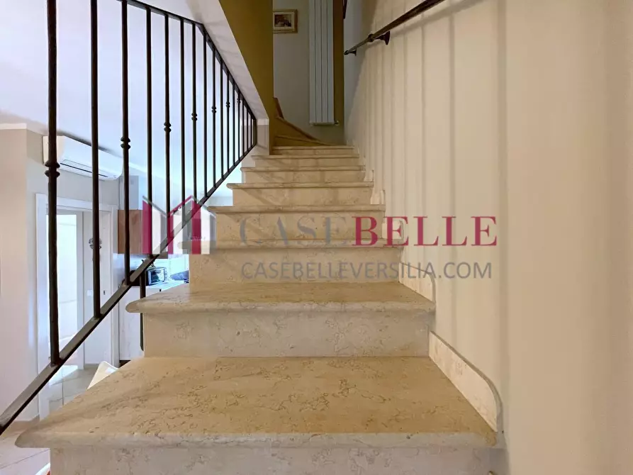 Immagine 21 di Villetta a schiera in vendita  a Camaiore
