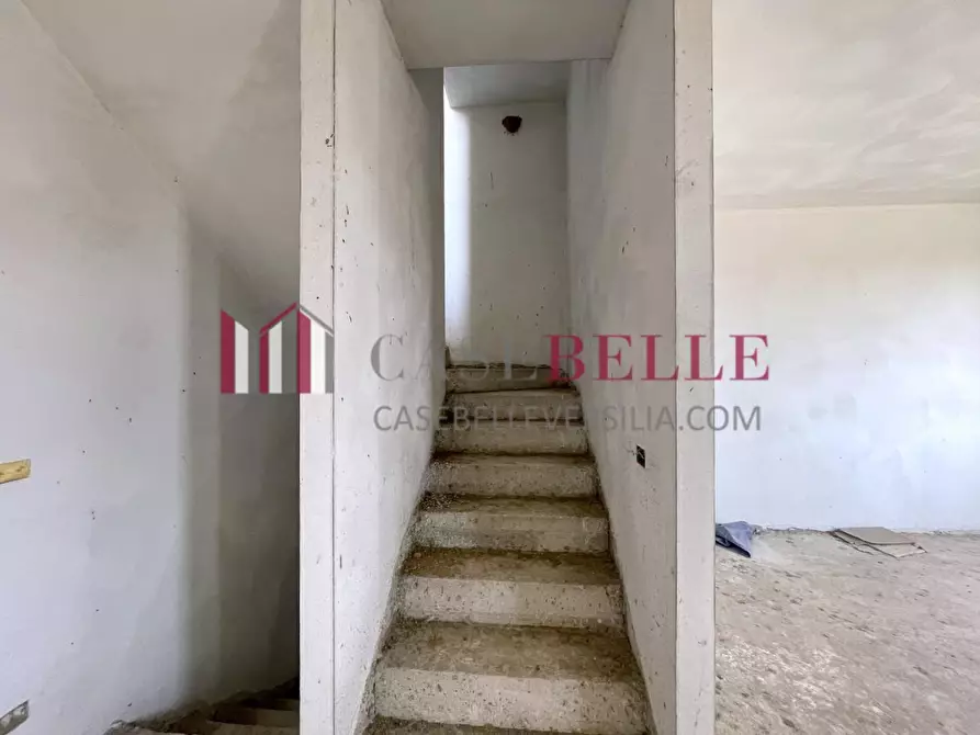 Immagine 22 di Casa bifamiliare in vendita  a Camaiore