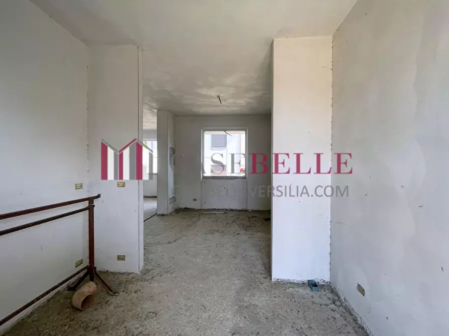 Immagine 9 di Casa bifamiliare in vendita  a Camaiore