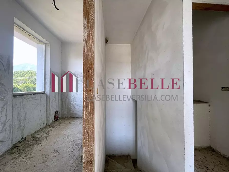 Immagine 36 di Casa bifamiliare in vendita  a Camaiore