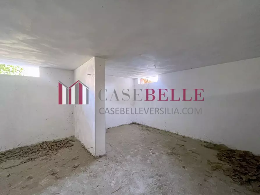 Immagine 17 di Casa bifamiliare in vendita  a Camaiore