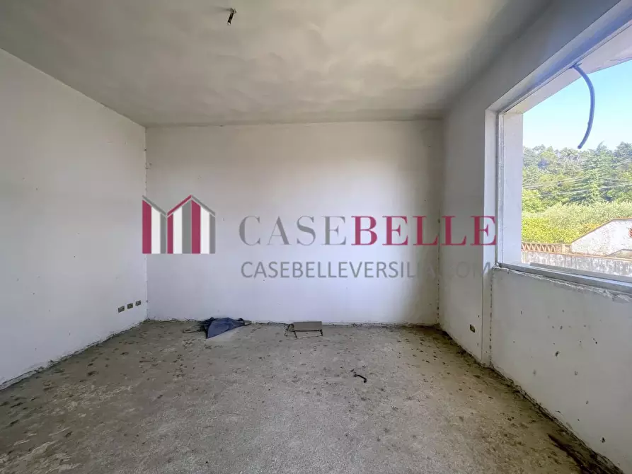 Immagine 2 di Casa bifamiliare in vendita  a Camaiore