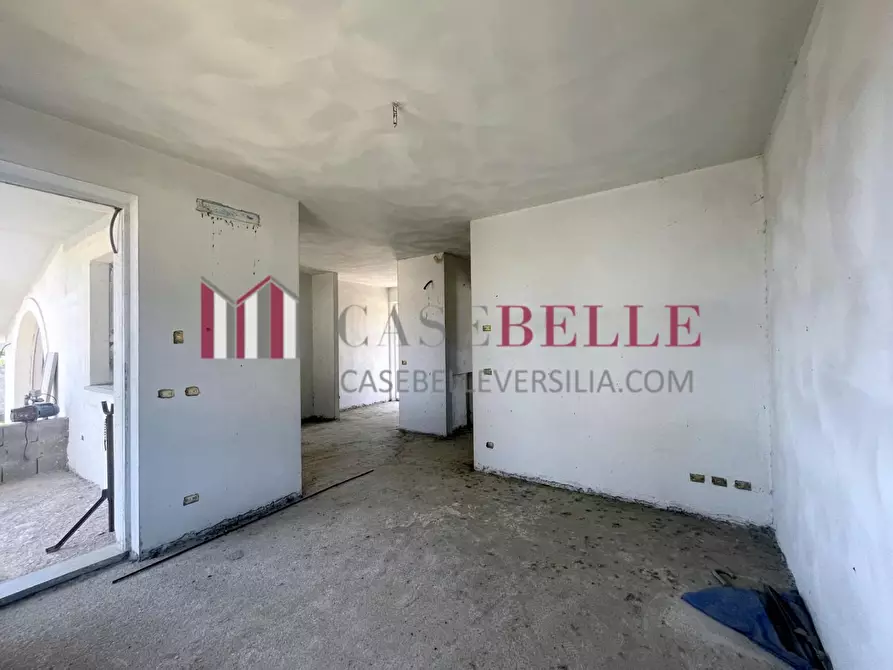 Immagine 3 di Casa bifamiliare in vendita  a Camaiore