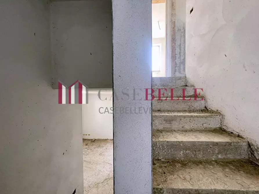 Immagine 23 di Casa bifamiliare in vendita  a Camaiore