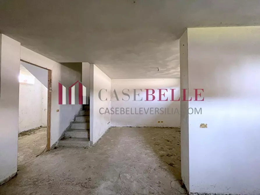 Immagine 19 di Casa bifamiliare in vendita  a Camaiore