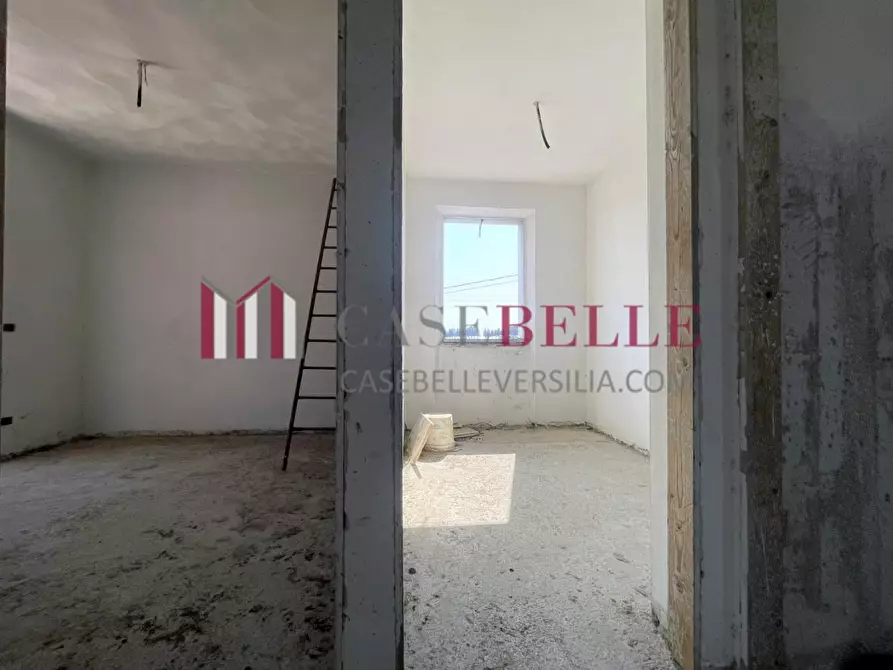 Immagine 29 di Casa bifamiliare in vendita  a Camaiore