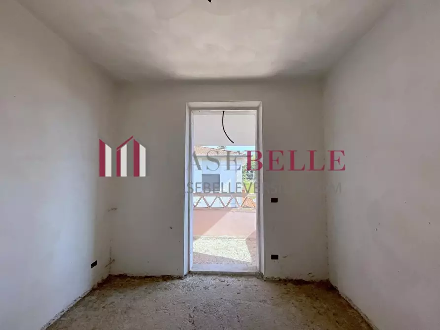 Immagine 31 di Casa bifamiliare in vendita  a Camaiore