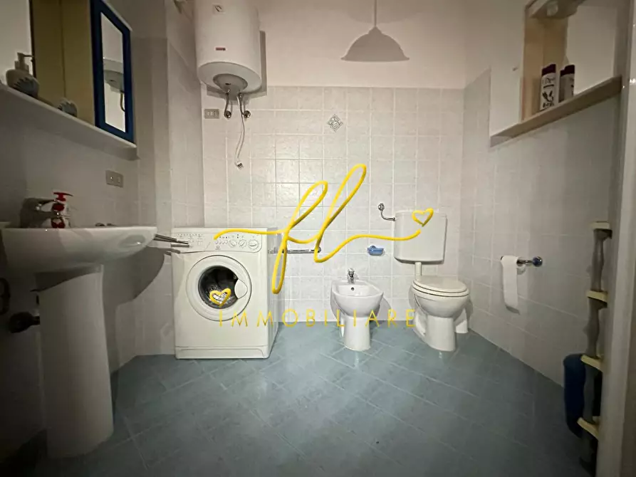 Immagine 12 di Appartamento in vendita  a Livorno