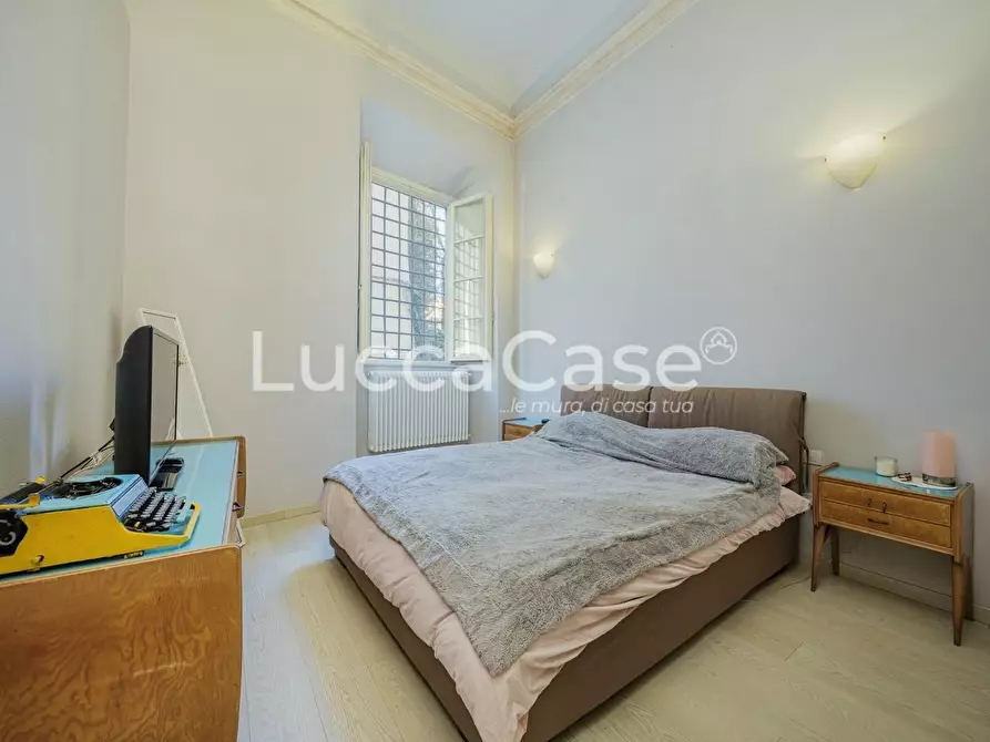 Immagine 6 di Appartamento in vendita  a Lucca