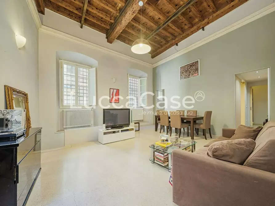 Immagine 3 di Appartamento in vendita  a Lucca