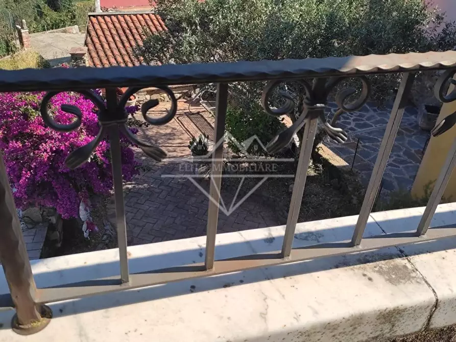 Immagine 14 di Casa semindipendente in vendita  a Carrara