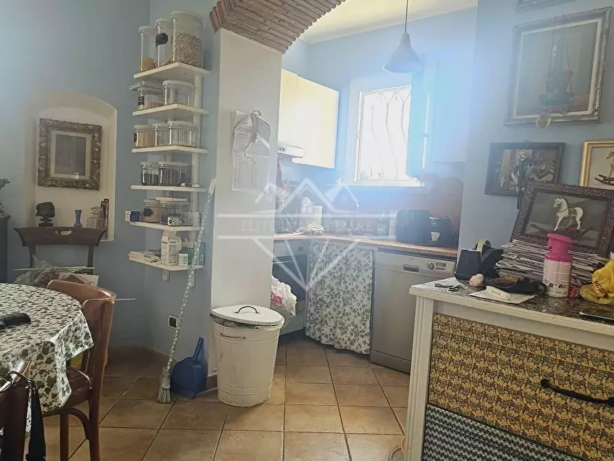 Immagine 9 di Casa semindipendente in vendita  a Carrara