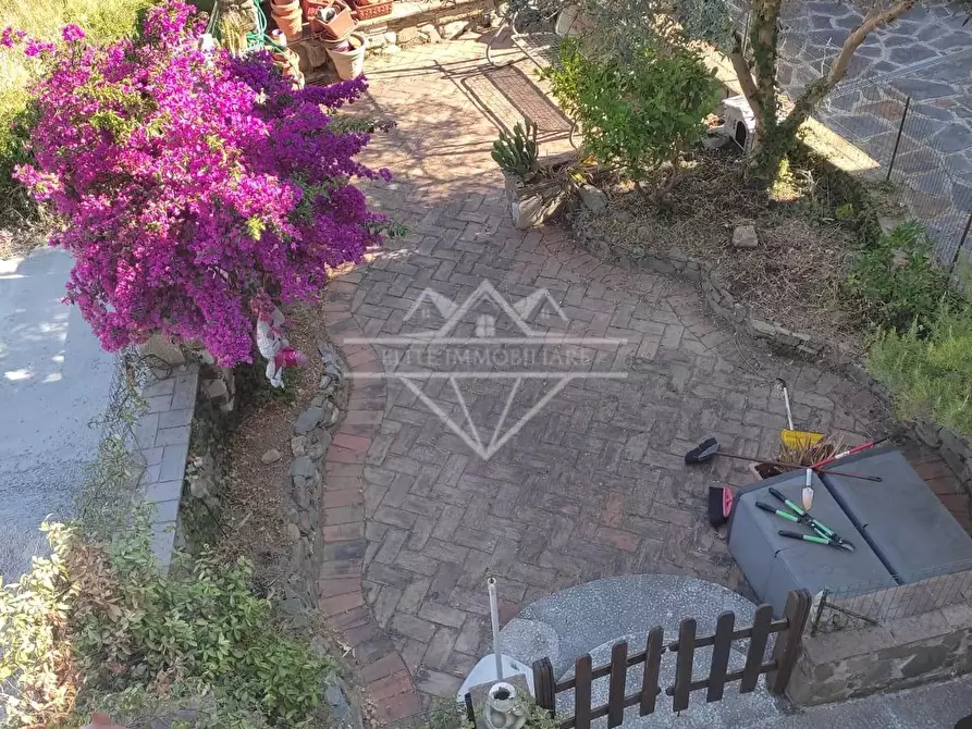 Immagine 2 di Casa semindipendente in vendita  a Carrara