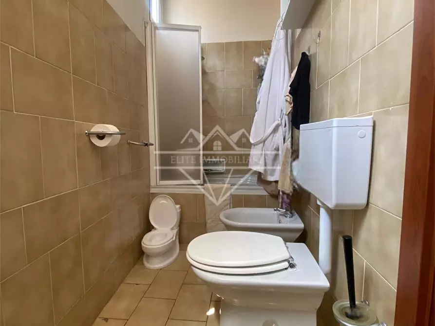 Immagine 12 di Appartamento in vendita  a Carrara