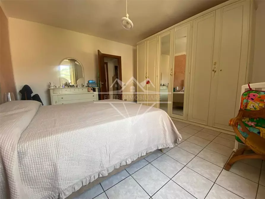 Immagine 7 di Appartamento in vendita  a Carrara