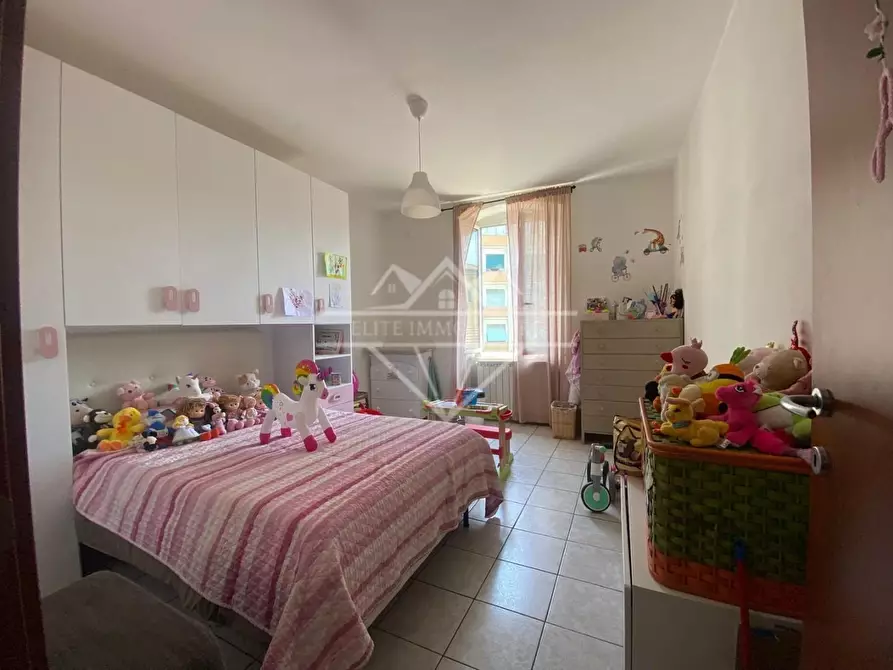 Immagine 10 di Appartamento in vendita  a Carrara