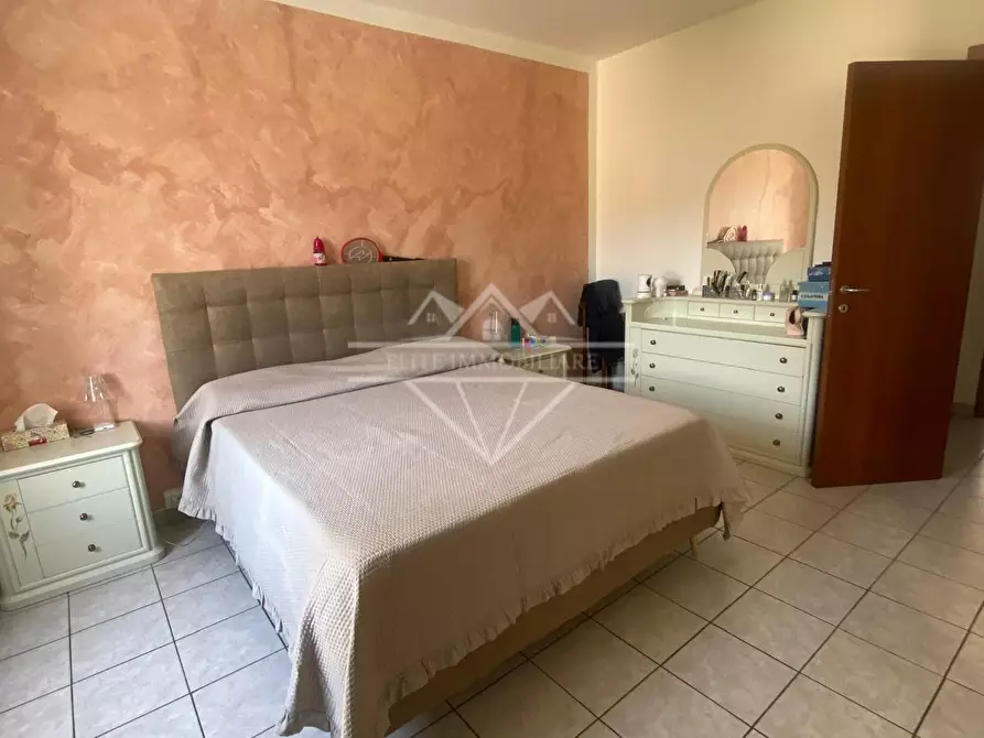 Immagine 6 di Appartamento in vendita  a Carrara