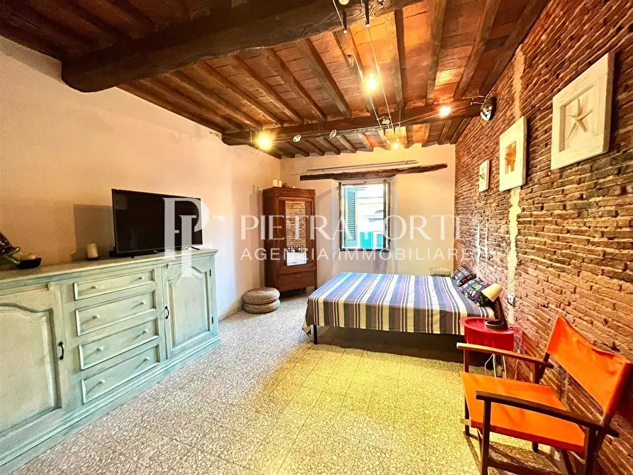 Immagine 3 di Appartamento in vendita  a Pietrasanta