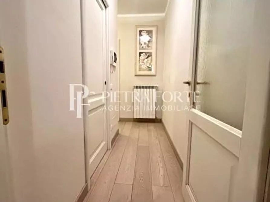 Immagine 7 di Appartamento in vendita  a Viareggio