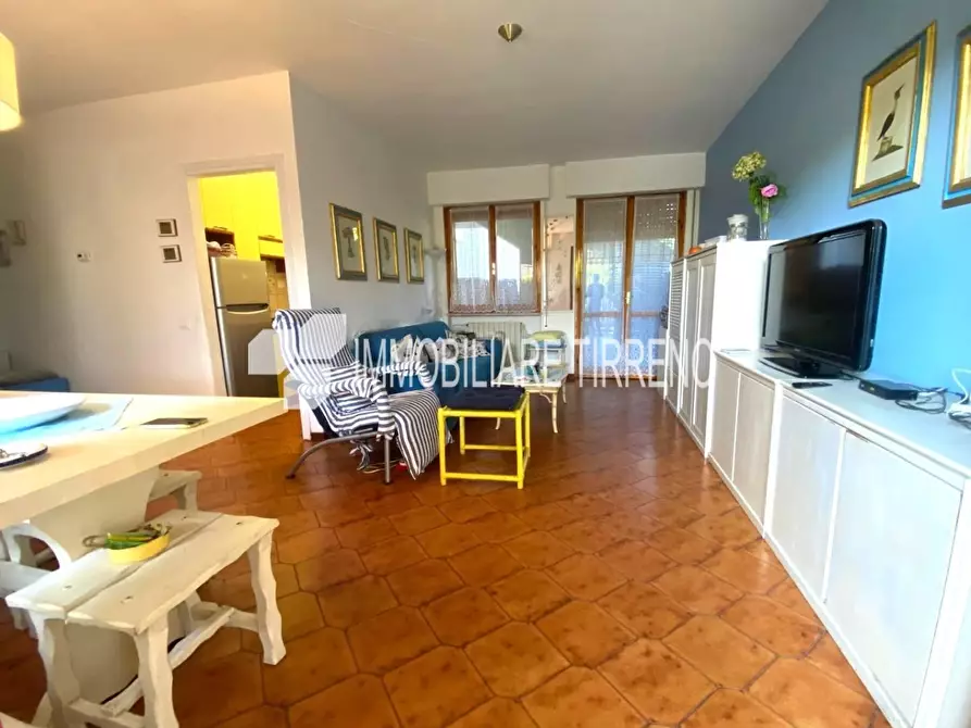 Immagine 12 di Appartamento in vendita  a Massa