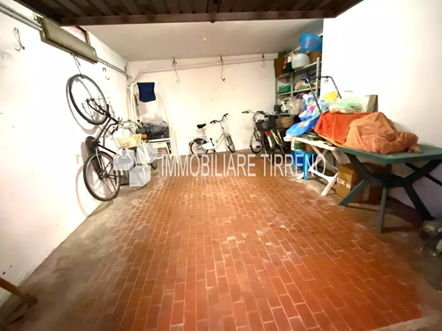 Immagine 9 di Appartamento in vendita  a Massa