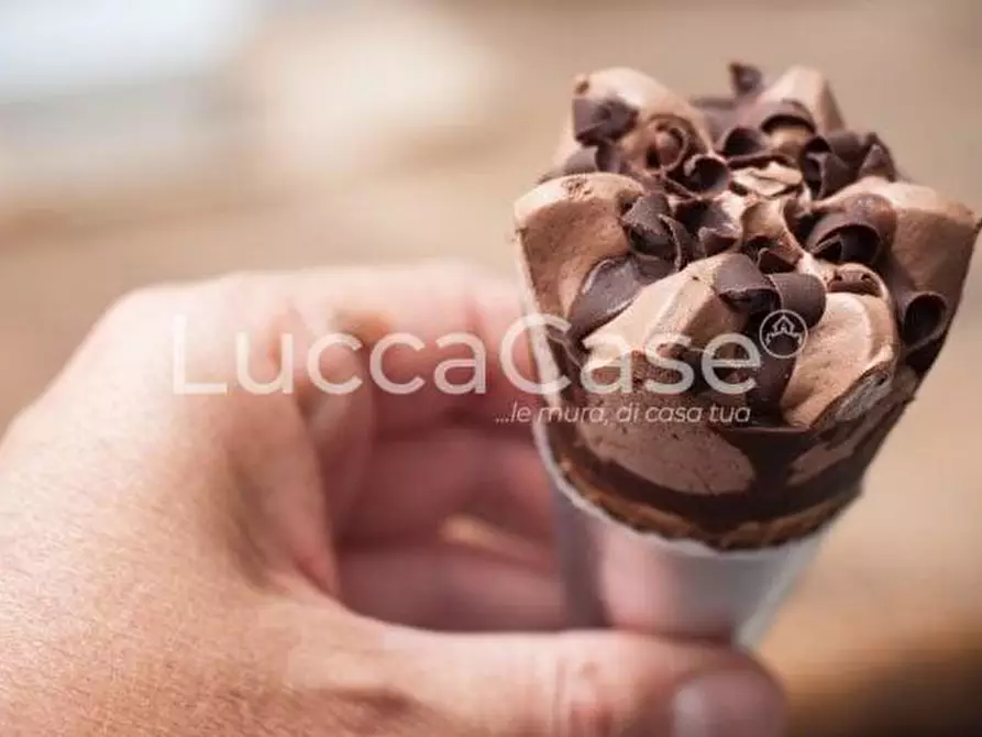 Immagine 2 di Bar / Ristorante in vendita  a Pescia