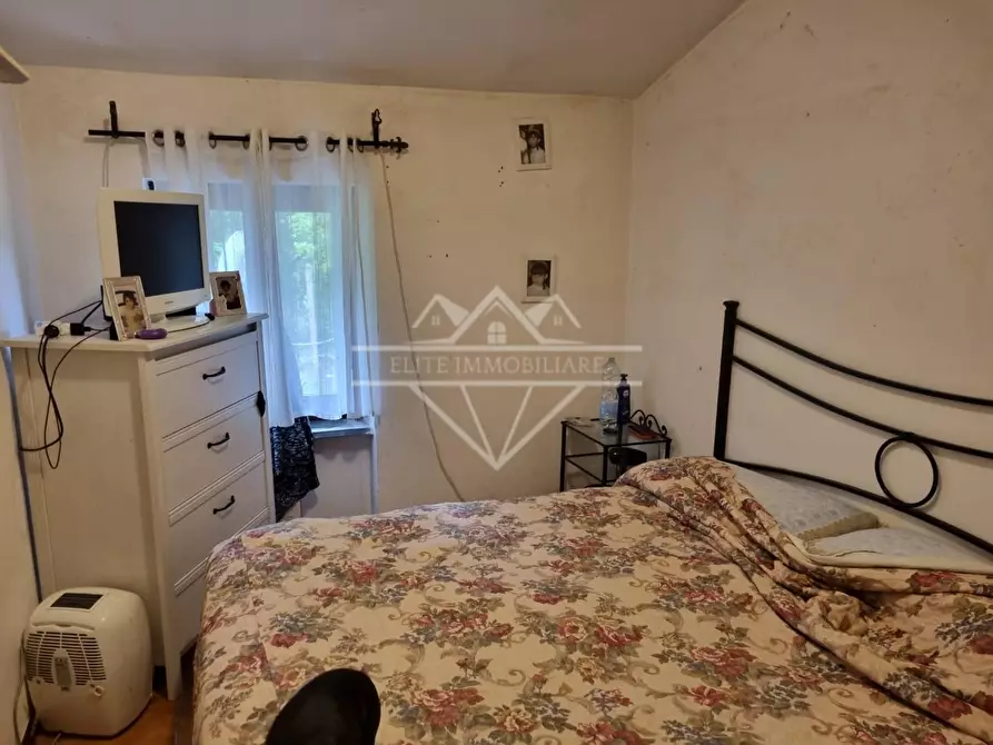 Immagine 20 di Casa indipendente in vendita  a Massa