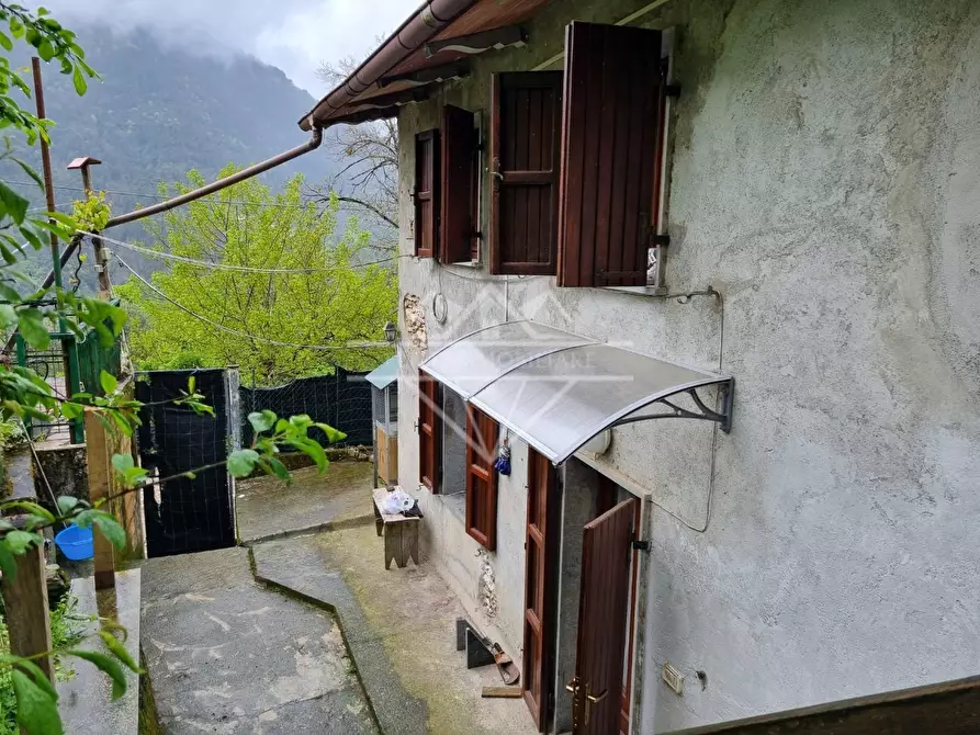 Immagine 8 di Casa indipendente in vendita  a Massa