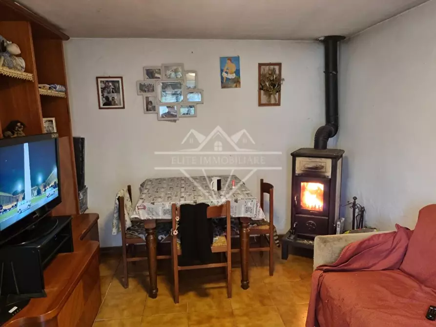 Immagine 15 di Casa indipendente in vendita  a Massa