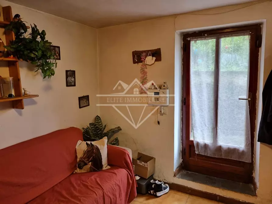Immagine 17 di Casa indipendente in vendita  a Massa