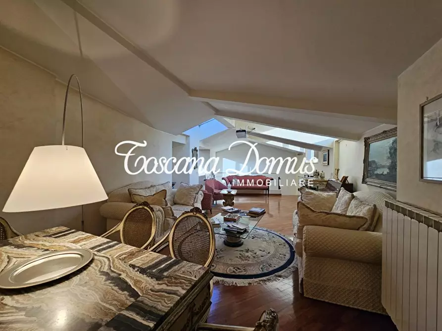 Immagine 8 di Mansarda in vendita  a Siena