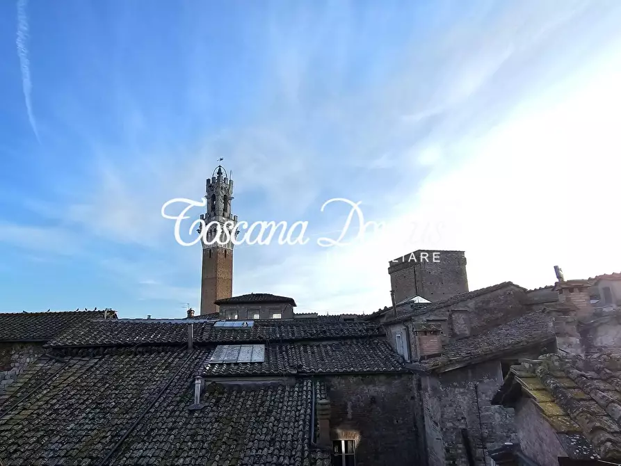 Immagine 14 di Mansarda in vendita  a Siena