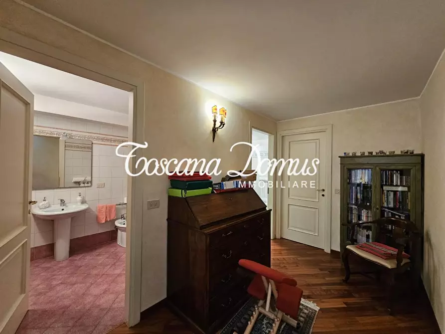 Immagine 21 di Mansarda in vendita  a Siena