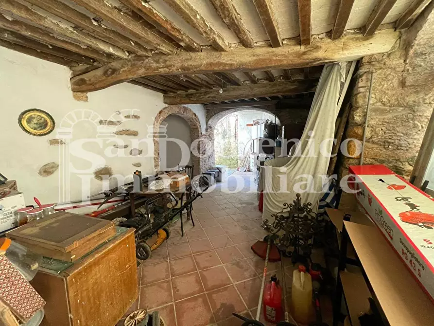 Immagine 22 di Villa in vendita  a Calci