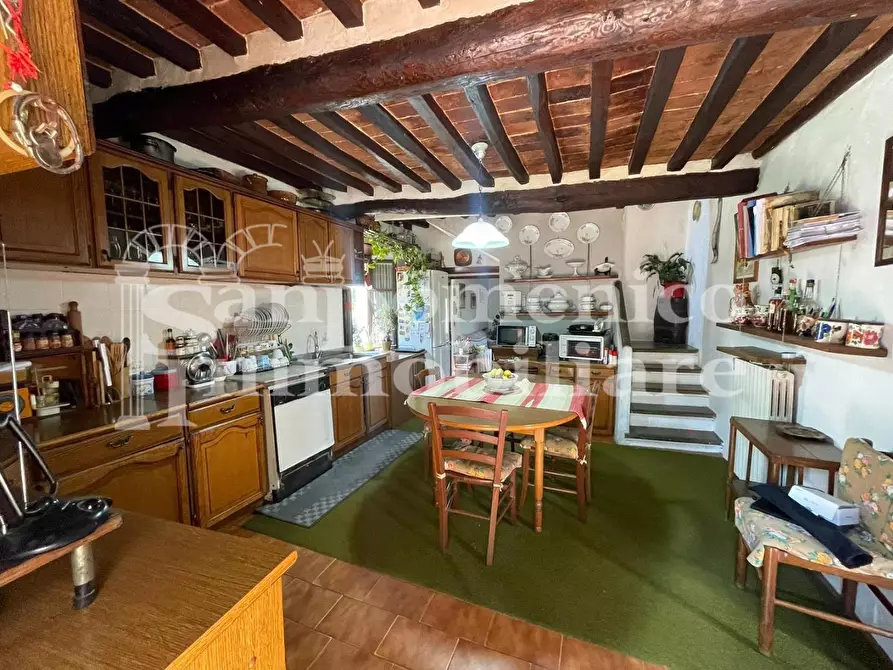 Immagine 26 di Villa in vendita  a Calci