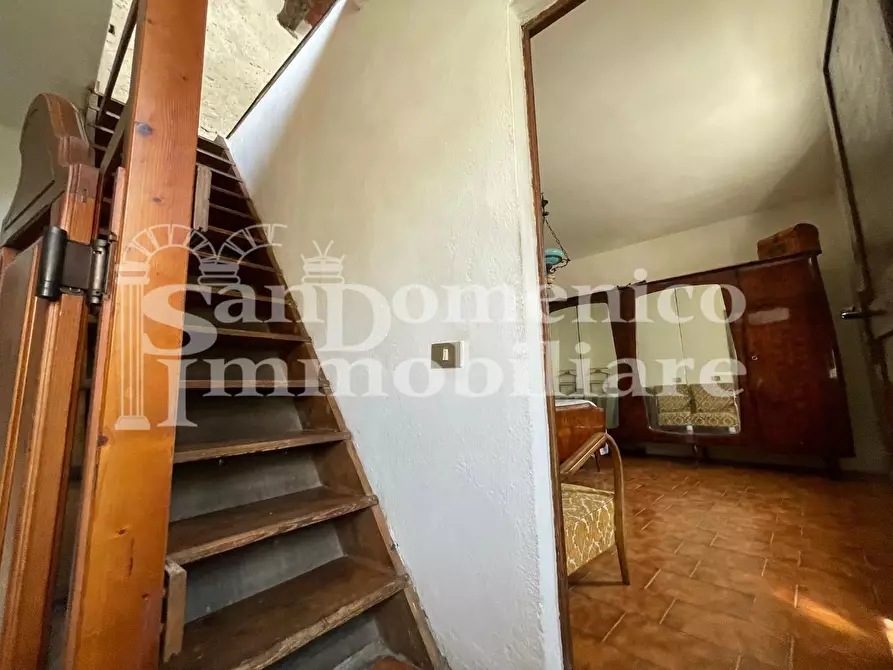 Immagine 59 di Villa in vendita  a Calci