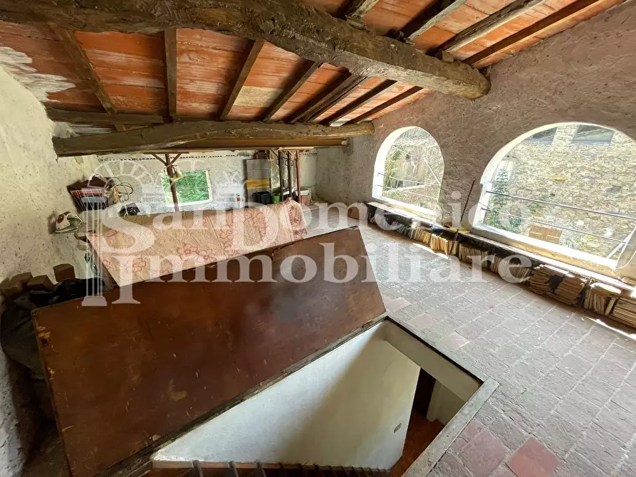 Immagine 69 di Villa in vendita  a Calci