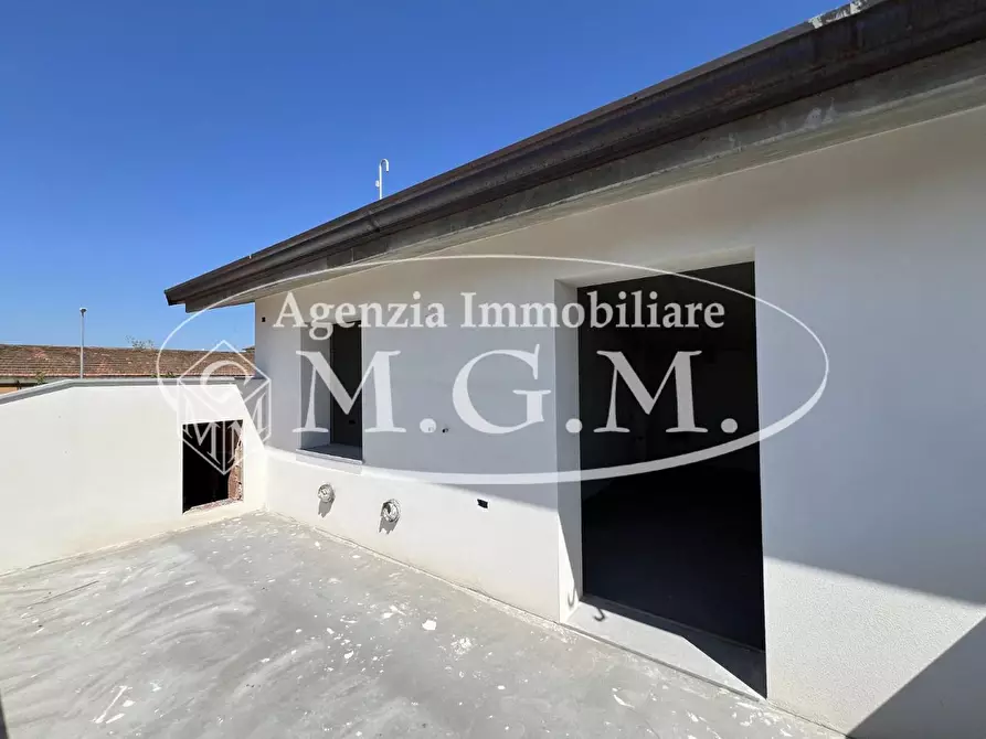 Immagine 23 di Villa in vendita  a Castelfranco Di Sotto