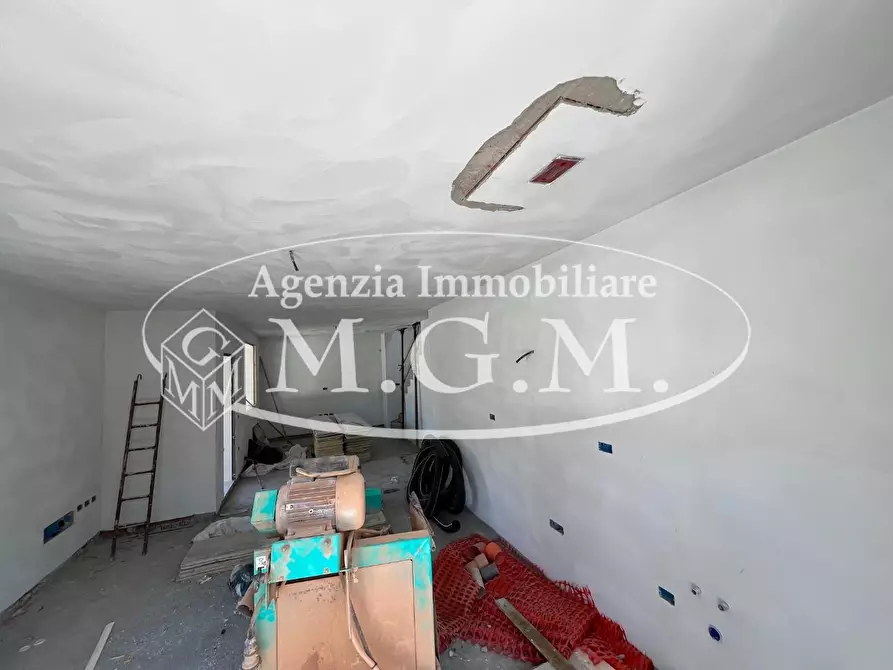 Immagine 9 di Villa in vendita  a Castelfranco Di Sotto