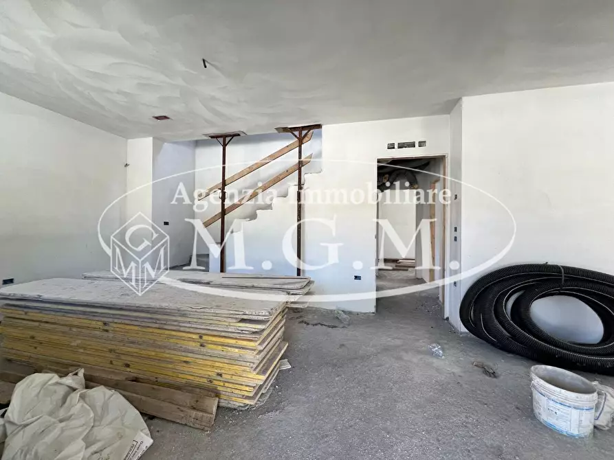 Immagine 10 di Villa in vendita  a Castelfranco Di Sotto