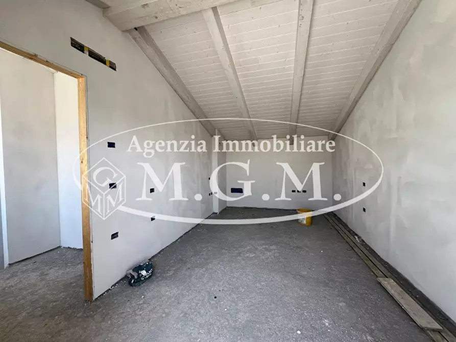 Immagine 21 di Villa in vendita  a Castelfranco Di Sotto