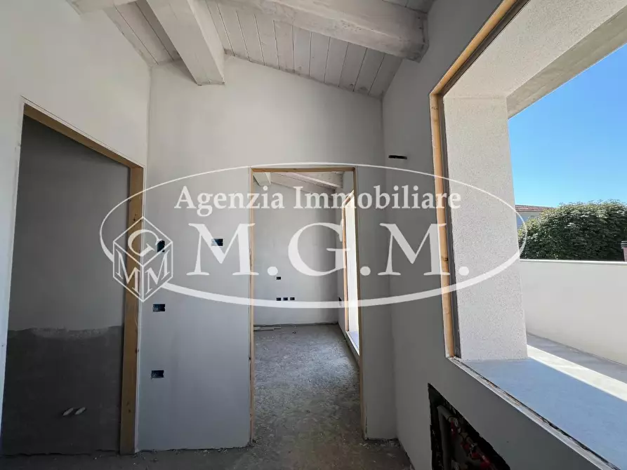 Immagine 25 di Villa in vendita  a Castelfranco Di Sotto