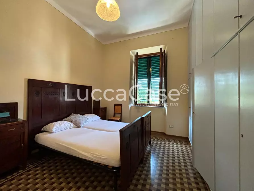 Immagine 21 di Villa in vendita  a Lucca