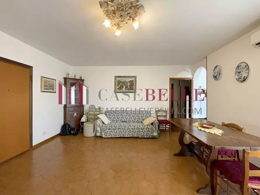 Immagine 3 di Appartamento in vendita  a Camaiore