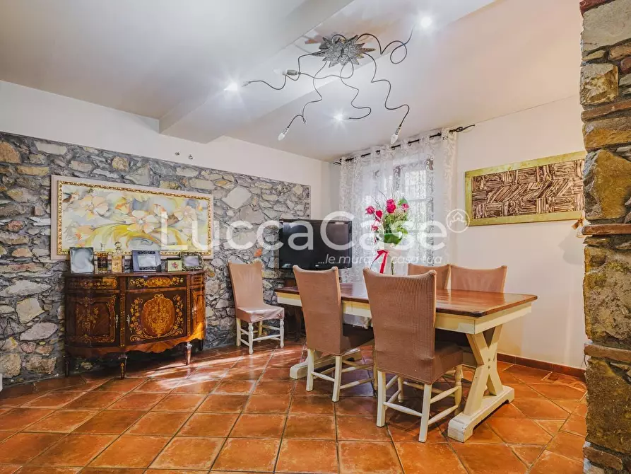 Immagine 7 di Rustico / casale in vendita  a Capannori