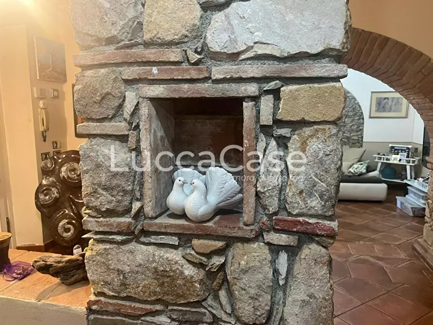 Immagine 3 di Rustico / casale in vendita  a Capannori