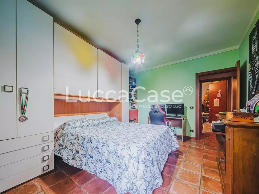 Immagine 29 di Rustico / casale in vendita  a Capannori