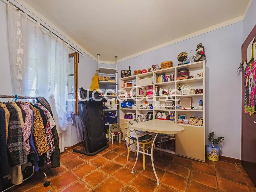 Immagine 25 di Rustico / casale in vendita  a Capannori