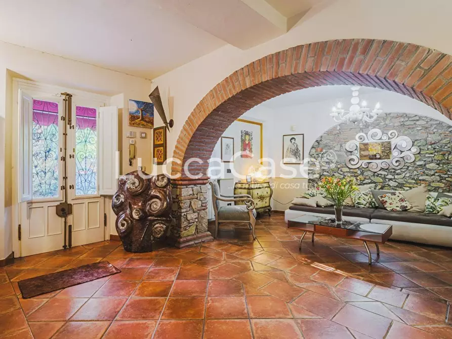 Immagine 6 di Rustico / casale in vendita  a Capannori